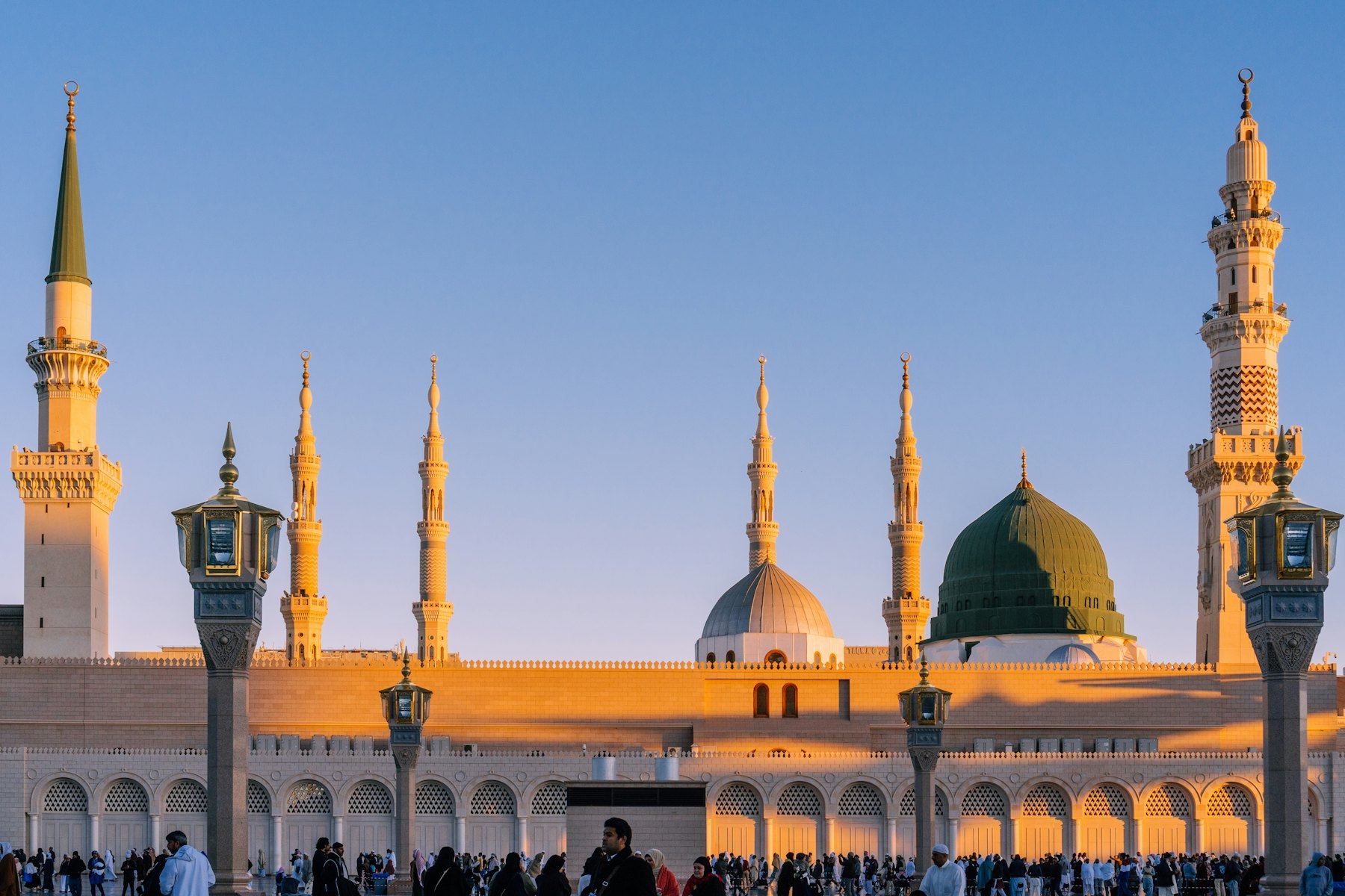 Masjid an-Nabawi, Madinah, at golden hour